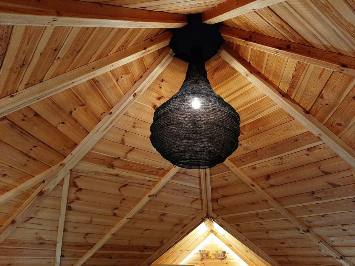 La Cabane De L'Atelier Bomal Exterior photo